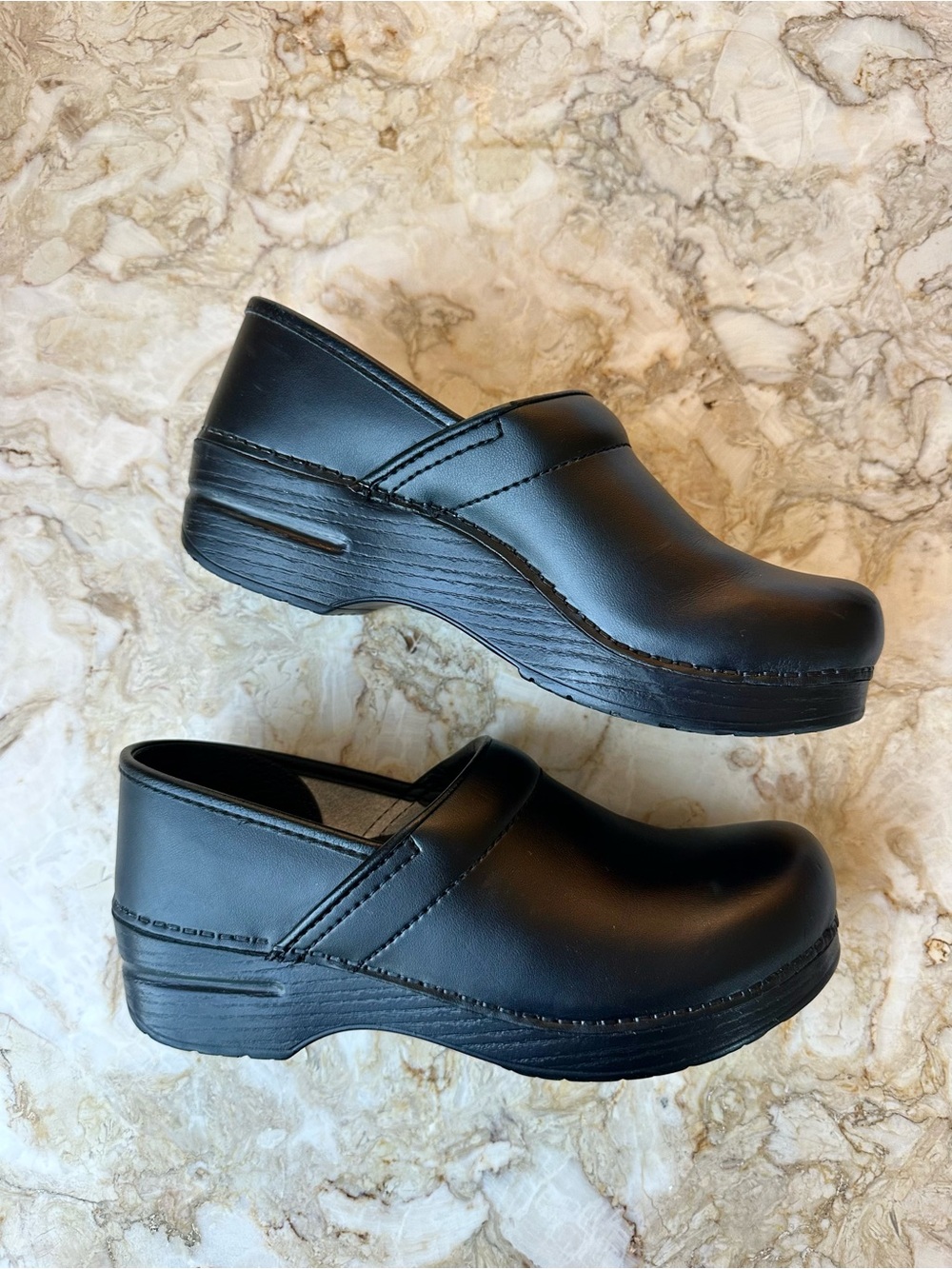 NEW Dansko Professional Women’s Black Leather Clogs Slip On EU 39 US 8.5 9 $140